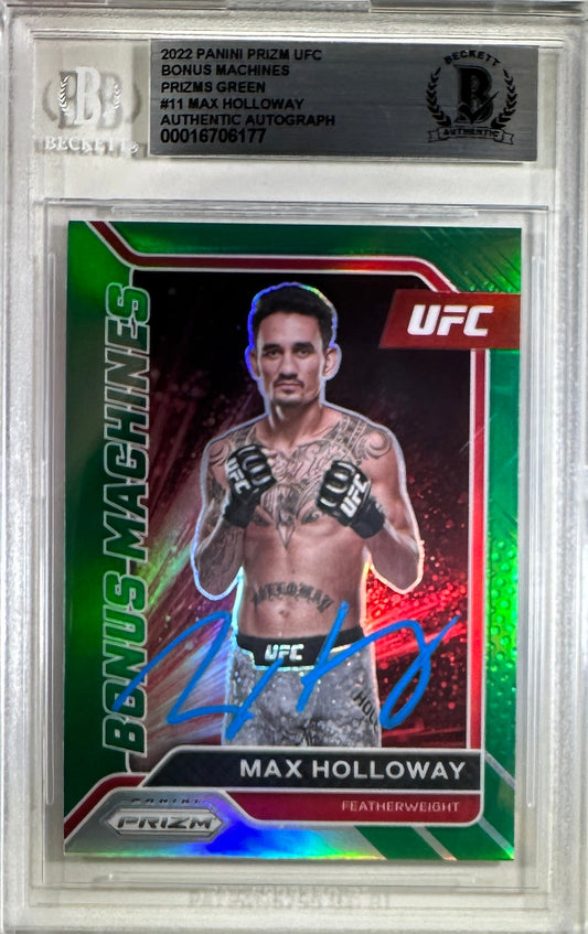 Max Holloway auto 2022 Panini Prizm card #11 UFC BAS Encapsulated Prizms Green