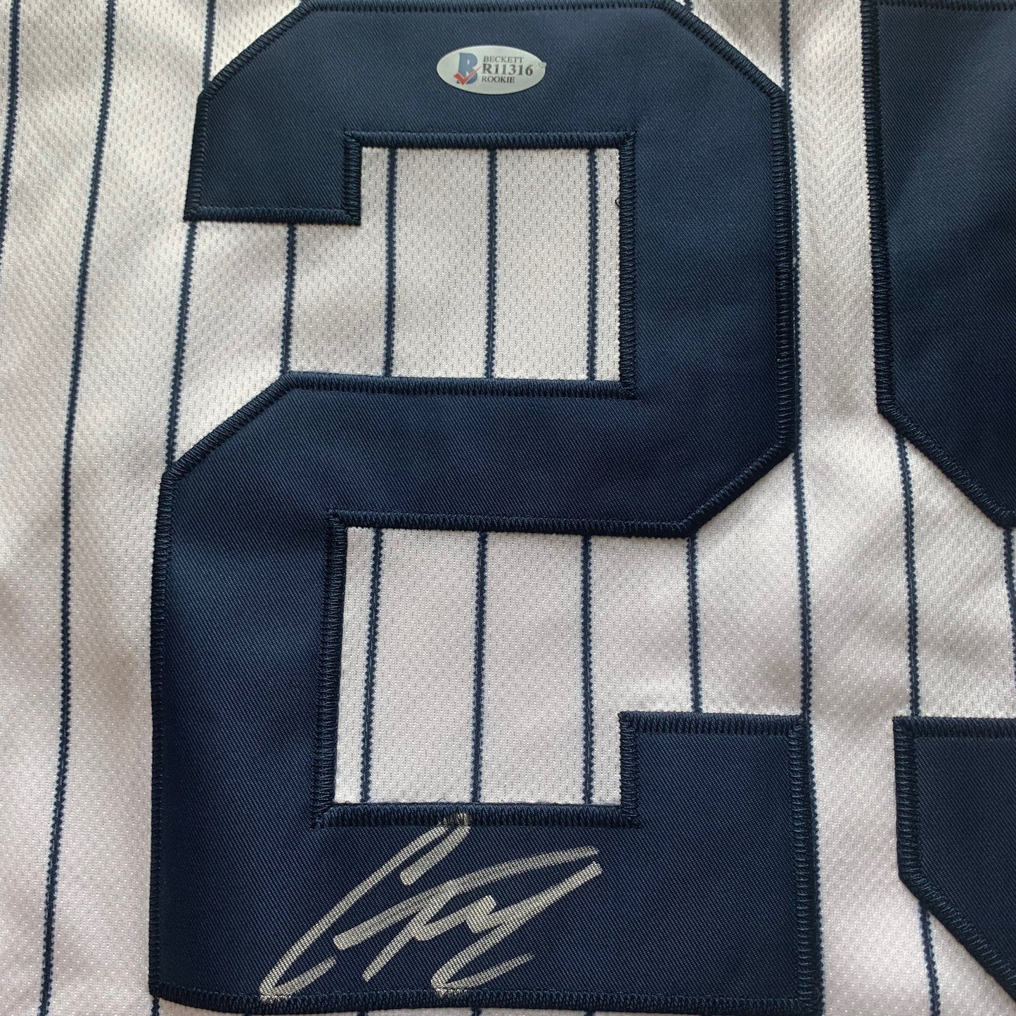 Gleyber Torres autographed signed majestic jersey MLB New York Yankees Beckett